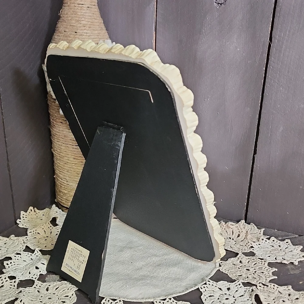 Vtg Cottage Core Rose Encrusted Photo  Free Standing Frame 4x6